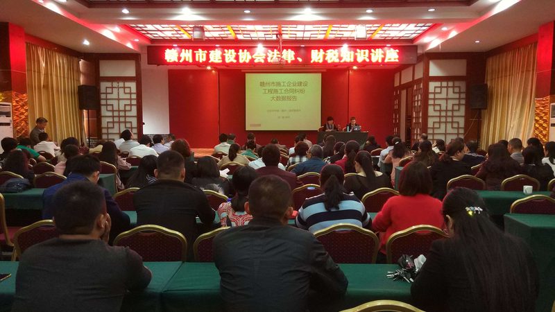 商标变更费用主要包括以下几部分：